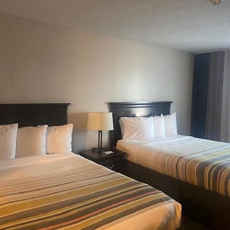 Country Inn & Suites By Radisson, Kansas City At Village West, Ks Bonner Springs Екстер'єр фото