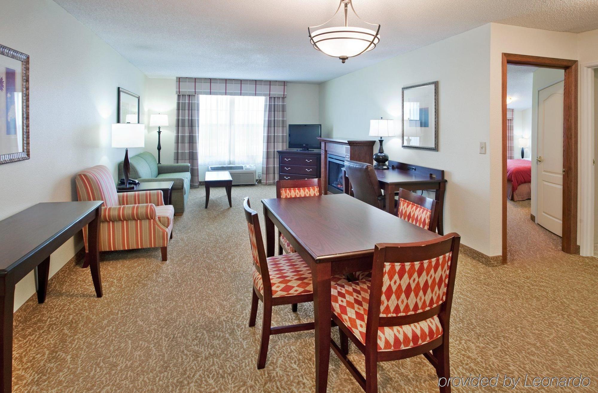 Country Inn & Suites By Radisson, Kansas City At Village West, Ks Bonner Springs Номер фото