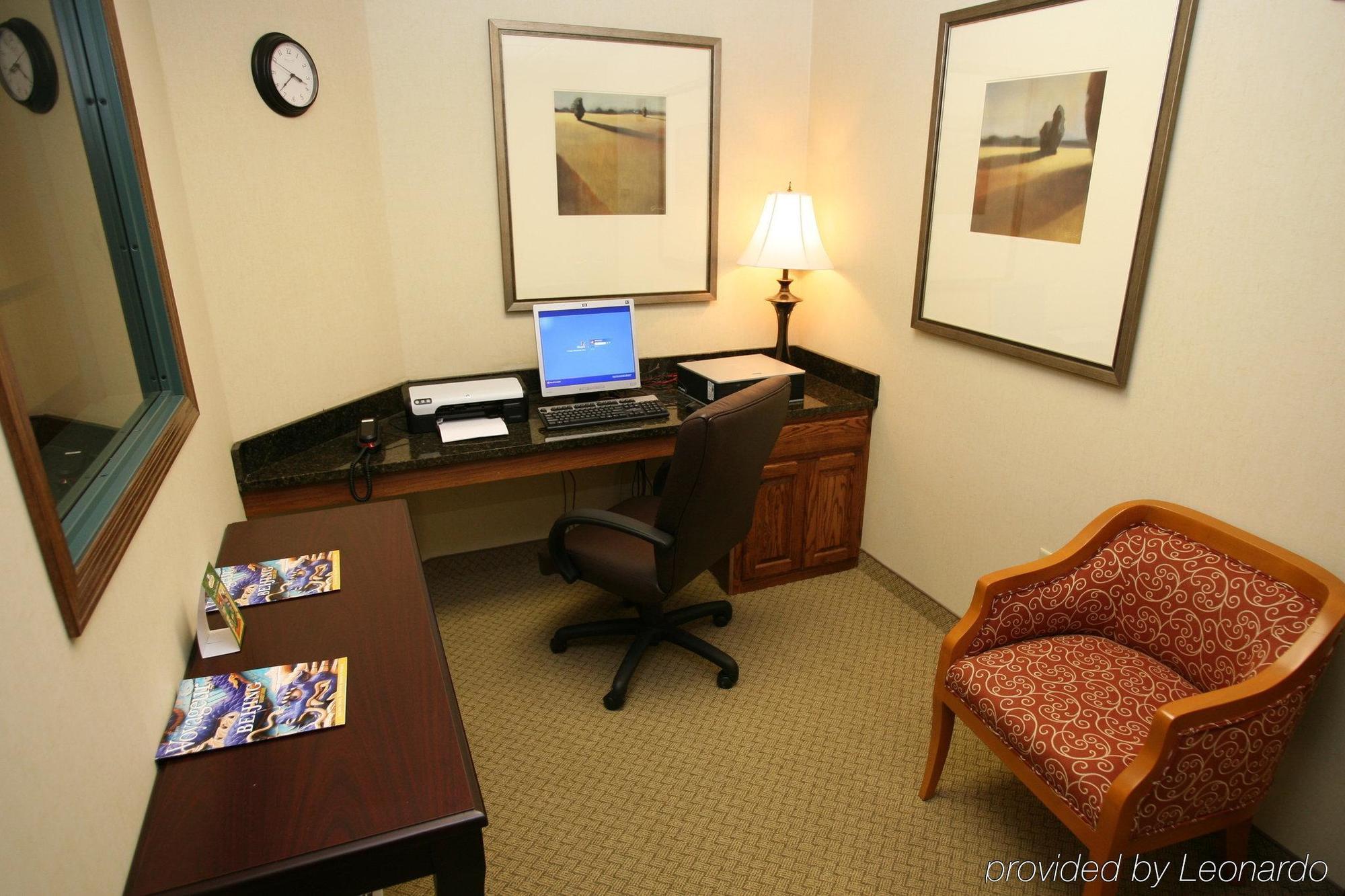 Country Inn & Suites By Radisson, Kansas City At Village West, Ks Bonner Springs Зручності фото